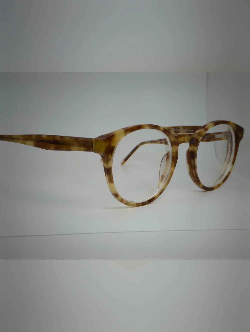 Jade. Blonde Tortoiseshell Round Frame Glasses. Spring Hinge